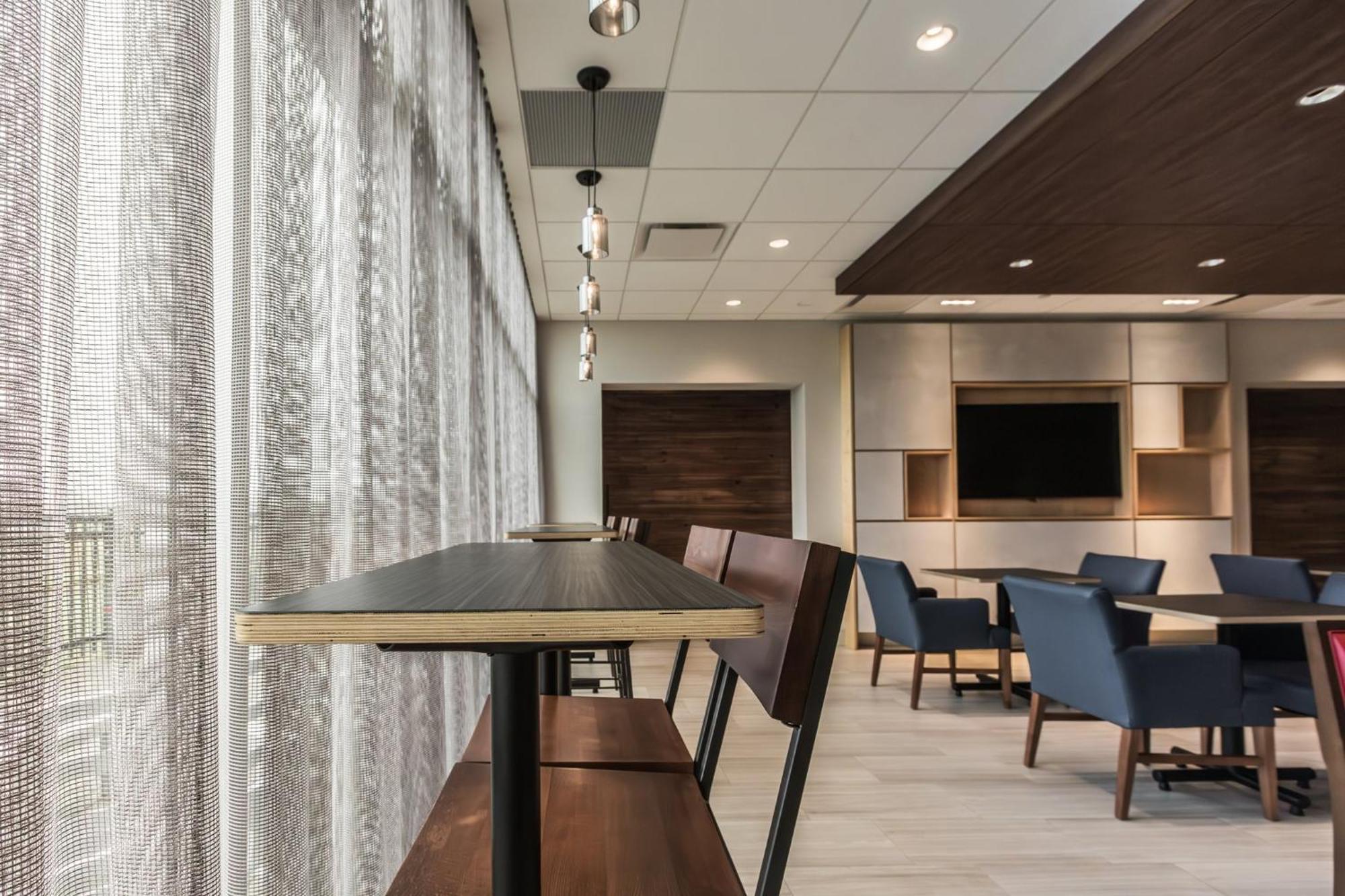 Holiday Inn Express & Suites - Welland Exteriér fotografie